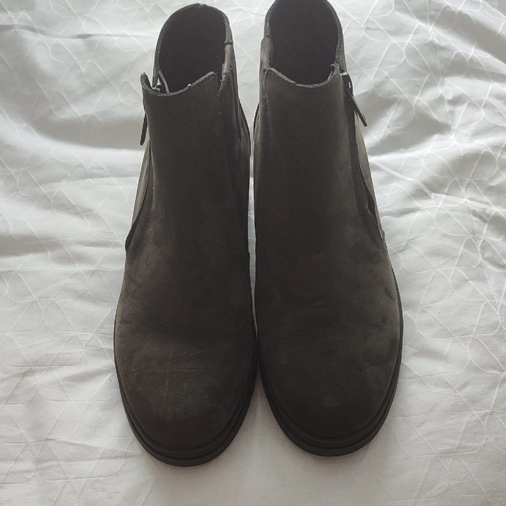 Women's Olive SuedeChelsea Boots